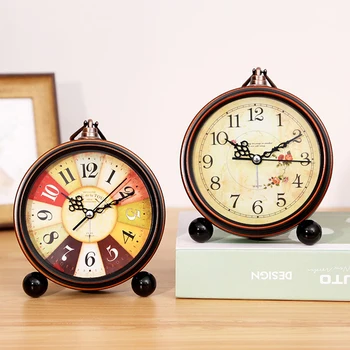 Europeu De Alarme Silencioso Relógios Cor Bronze Romano Assistir Criativo Tabela Posto De Relógios De Metal Casa Decoração Do Quarto Retro Relógio Despertador